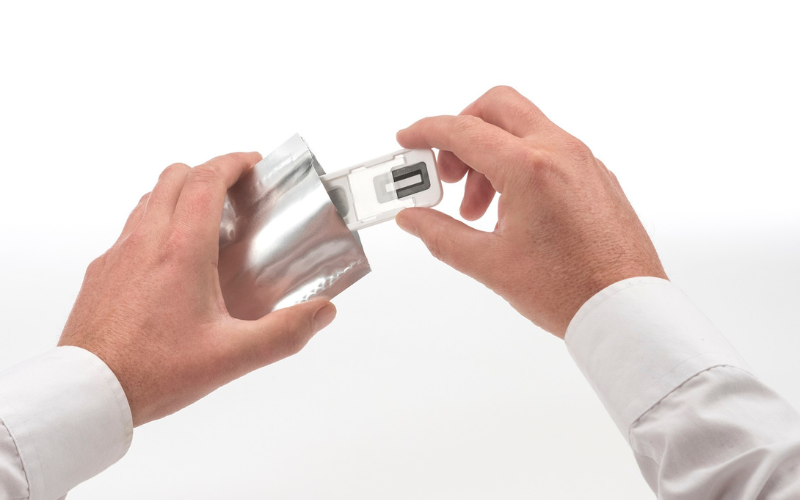 how to use the Intelligent Fingerprinting drug screening system